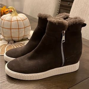 Steve Madden boots new